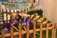 Realistic Animatronic Insects Honeybee For Outdoor Kids Amusement Park