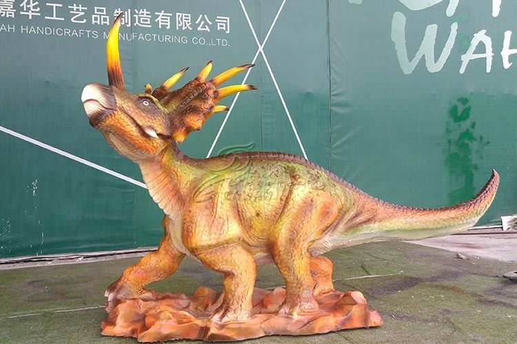 Long 3 Meters Life Size Dinosaur Statue For Square , Dinosaur Garden Sculpture