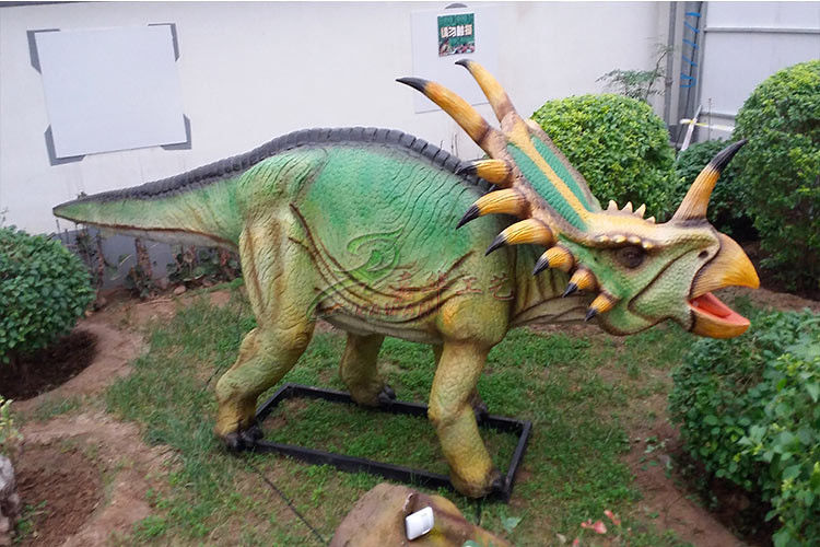 Waterproof Life Size Dinosaur Statue Triceratops For Amusement Park