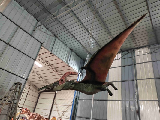 Ζωτικό μέγεθος ρεαλιστικός δεινόσαυρος κινουμένων σχεδίων κρέμασε τον πτερόσαυρο με ήχο