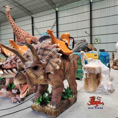 Dobra cena. Indoor Animatronic Triceratops jeździ na dinozaurach Dostosowany rozmiar w Internecie